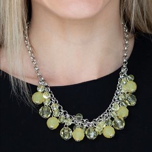 ❤️🔥5/$25❤️🔥 Fiesta Fabulous Yellow Necklace